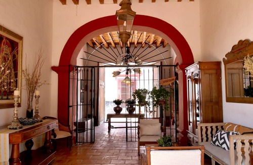 Parras de la Fuente Hotel | Hotel Hostal El Farol