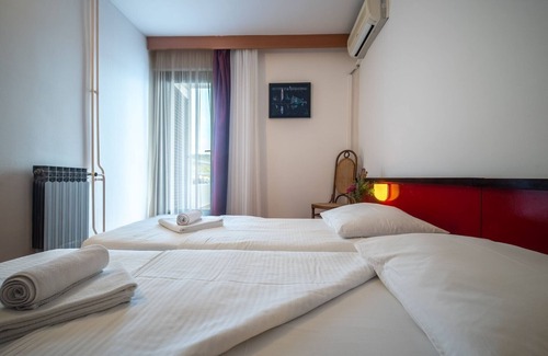 Cove Rogacic Casa | Hotel Issa - Double Room Sea View 45