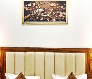 Ludhiana Hotel | HOTEL KAILASH REGENCY - Luxury Rooms Near Railway Station and Bus Terminal Ludhiana