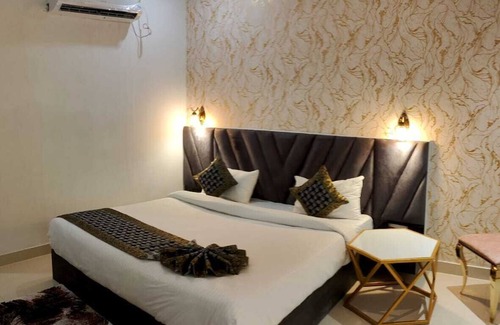 Varanasi Hotel | Hotel Kashi Cottage Varanasi