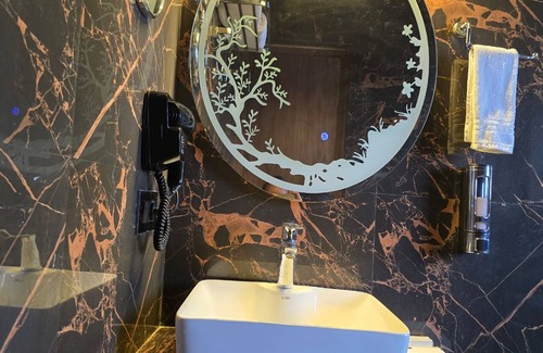 Civil Lines Hotel | Hotel KHS Landmark Prayagraj - The Boutique Hotel