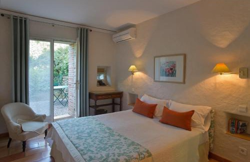 Reynes Hotel | Hotel Le Mas Trilles