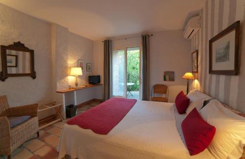 Reynes Hotel | Hotel Le Mas Trilles