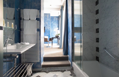 Ville Haute Hotel | Hotel Le Place d'Armes - Relais & Châteaux