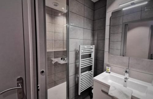 Saint-Affrique Hotel | Hotel Le Pont Neuf