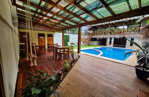 Tortuguero Hotel | Hotel Liah's