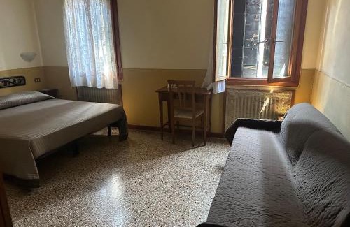 Dorsoduro Hotel | Hotel Locanda Ca Foscari