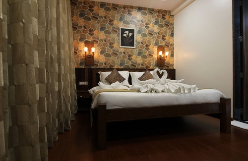 Loni Kalbhor Hotel | Hotel Majestique pune