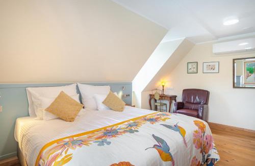 Margetshoechheim Hotel | Hotel Maroggo Schenke Fränkisches Wirtshaus am Main