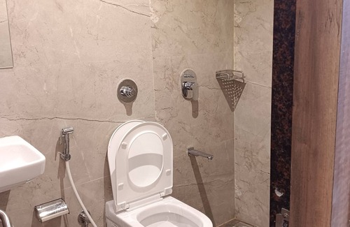 Dahisar East Hotel | Hotel Metro Inn