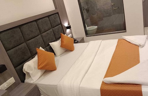 Dahisar East Hotel | Hotel Metro Inn