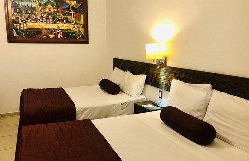 Centro comercial Shopping Centro Pinda Hotel | Hotel Mi Solar Ejecutivo