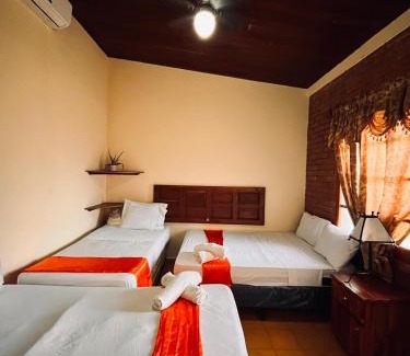 Granada Hotel | Hotel Mirna & OCT