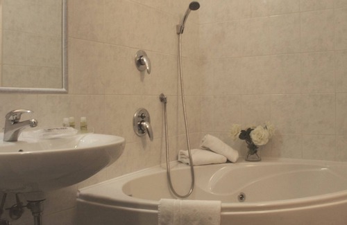 Trezzano sul Naviglio Hotel | Hotel Motel 2000