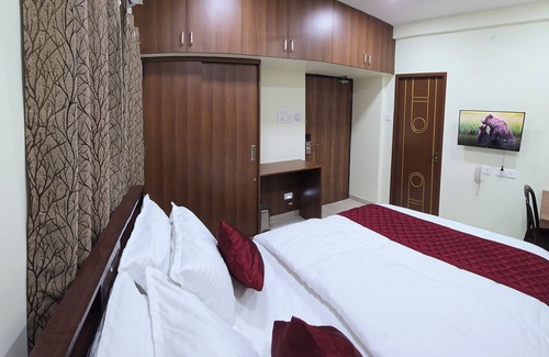 Chennai Hotel | Hotel NJ RESIDENCY NEAR DLF IT PARK, RMZ SOFTWARE PARK, L&T ECC, CHENNAI TRADE CENTRE & MIOT