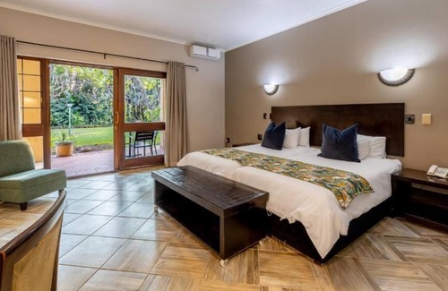 Hazyview Hotel | Hotel Numbi and Garden Suites