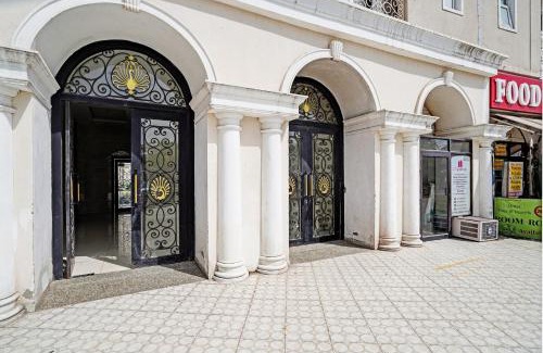 Vrindavan Hotel | Hotel O Anirbhav Dham