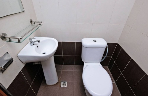 Bangi Sentral Hotel | Super OYO 707 Ayuni Hotel