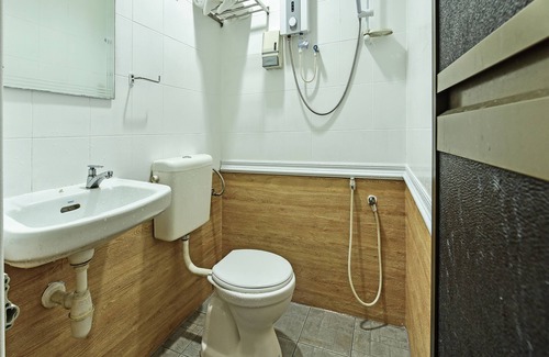 Batu Pahat Hotel | OYO 44036 Hotel De Perdana Hill