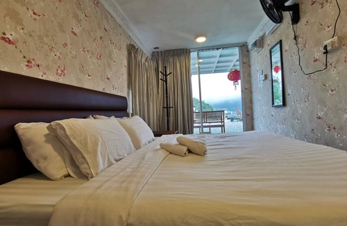 Kundasang Hotel | OYO 89969 Mount Hill Villa Kundasang