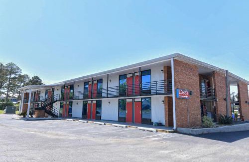 Valdosta Hotel | Hotel O Valdosta GA I-75 near Mall-University