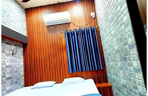 Bhubaneshwar Apartamento | Hotel P-V-R 50 Meters Only From Railway Station With Free Internet Services