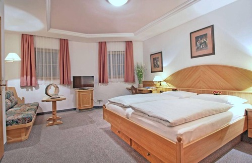 Hinterthal Alquiler De RV | Double room Hochsailerblick or Selbhornblick - Hotel Pension Theresia