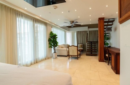 Casco Viejo Hotel | Hotel Plaza Herrera