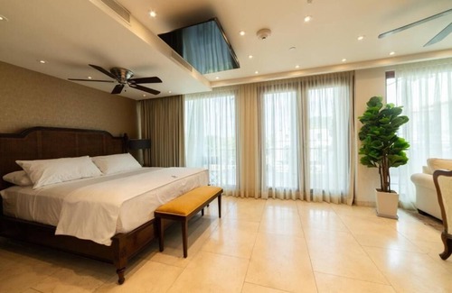 Casco Viejo Hotel | Hotel Plaza Herrera