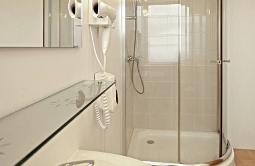 Breiddalsvik Hotel | Hotel Post