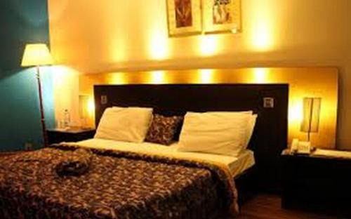 Port Harcourt Cabina | Hotel Presidential - Standard