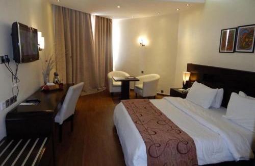 Port Harcourt Cabina | Hotel Presidential - Standard