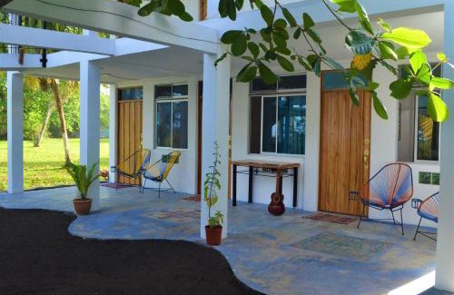 Tortuguero Casa | Hotel Pura Natura Beachfront Tortuguero