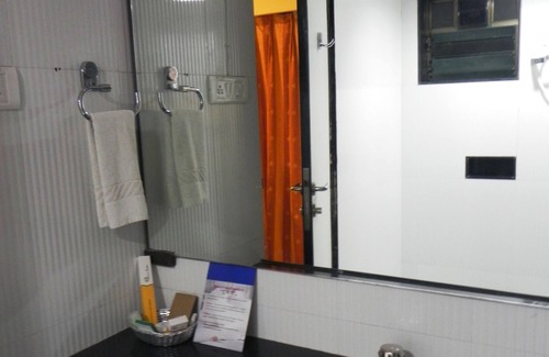 Shirdi Hotel | Hotel Reeva Regency