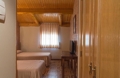 Castillo de Garcimunoz Hotel | Hotel-Restaurante La Sima