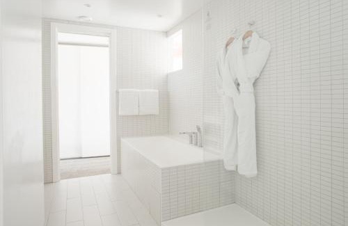 Vence Hotel | Hotel Restaurant La Vague de Saint Paul