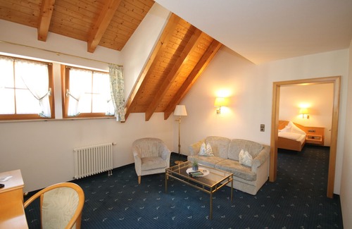 Berghaupten Hotel | Hotel-Restaurant Hirsch Berghaupten