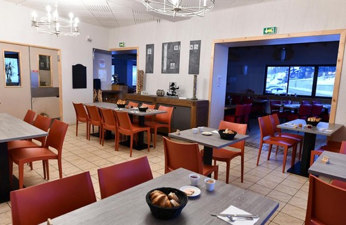Lelex Hotel | HOTEL RESTAURANT LE CENTRE