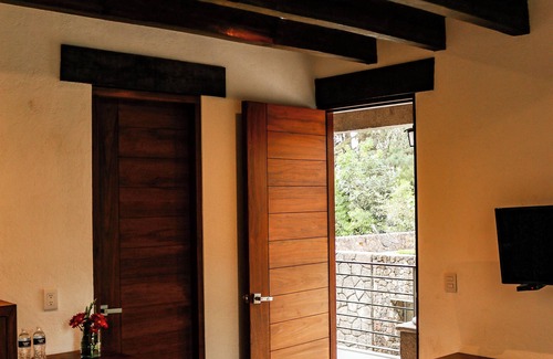 Valle de Bravo Hotel | Hotel Roca y Cantera