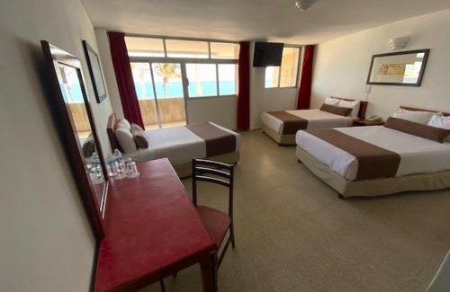 Ricardo Flores Magon Hotel | Hotel Royalty