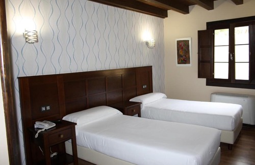 Campomanes Hotel | Hotel Rural El Reundu