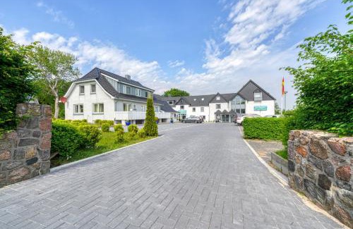 Owschlag Hotel | Hotel Seeblick Försterhaus