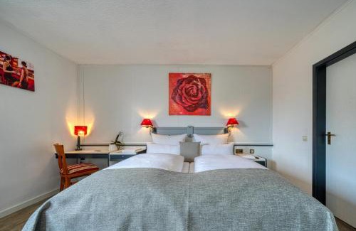 Owschlag Hotel | Hotel Seeblick Försterhaus