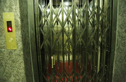 Kurnool Cabina | Hotel SLV Residency A/C