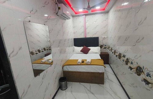 Kurla Cabina | hotel SR residency
