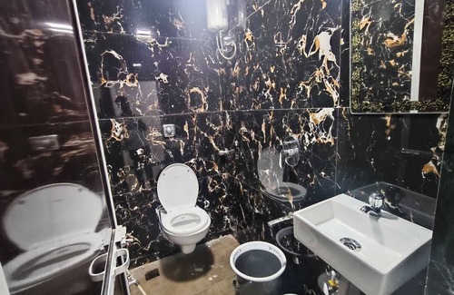 Kurla Cabina | hotel SR residency