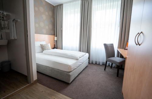 Luedenscheid Hotel | Hotel Stadt Lüdenscheid