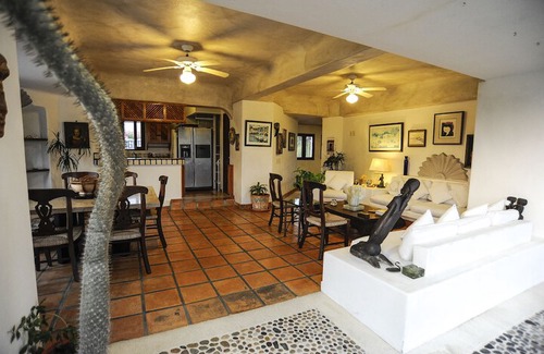 Ixtapa Hotel | Hotel Suites Ixtapa Plaza