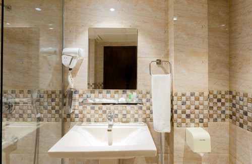 Dhaka Hotel | Hotel The Capital