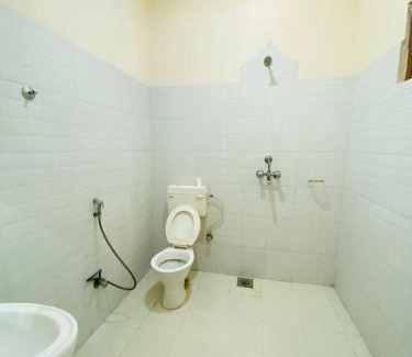 Sauraha Hotel | Hotel Tree Land Lodge and Cottage